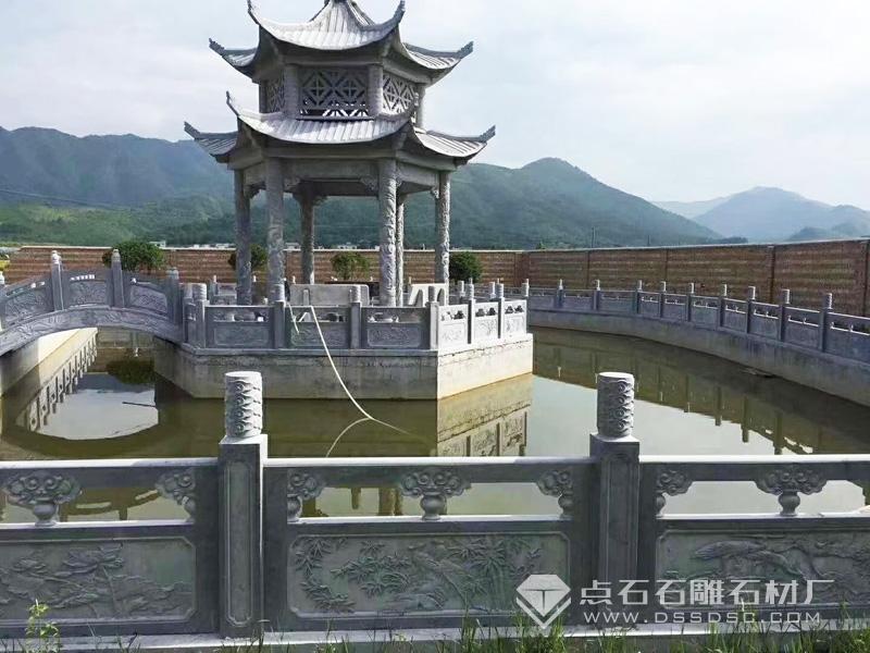 青石涼亭